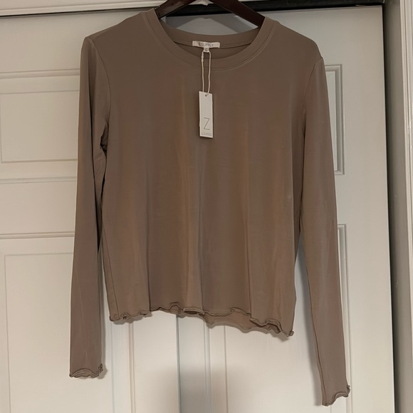 Z SUPPLY: HOMETOWN LONG SLEEVE TOP - LATTE - Picture 4 of 12